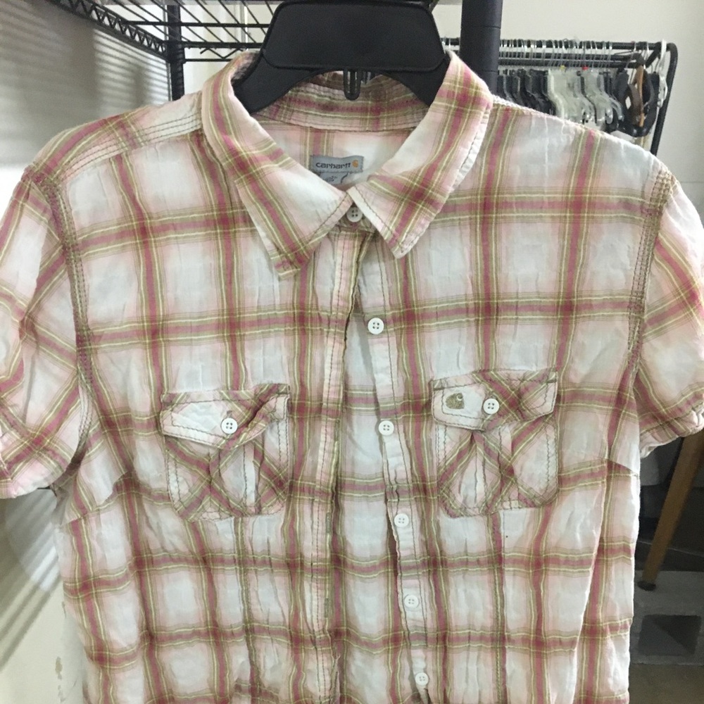 🌹Women’s Carhart Lrg. button up blouse. 111